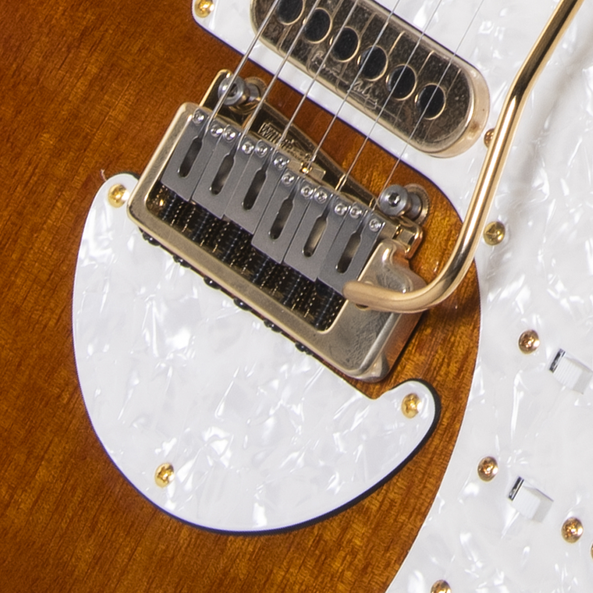 Brian May Guitars　BMG Special　純正ピックガード新品 BMG Half-Moon Pickguard